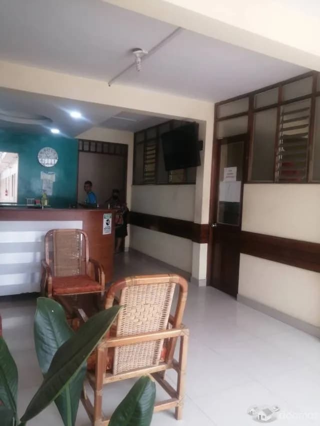 Venta de HOTEL centrico, dos pisos  19 habit  $340,000 - 2