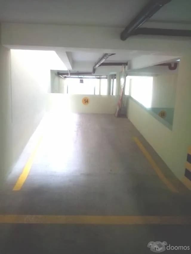 VENTA Estacionamiento en MIRAFLORES, altura cuadra 12 Larco - 2
