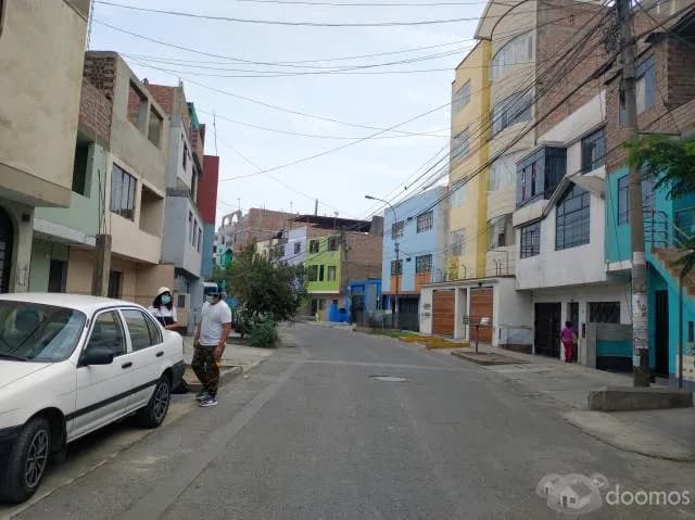 Departamento en Primer Piso con Cochera y Jardín - Santa Anita - 1