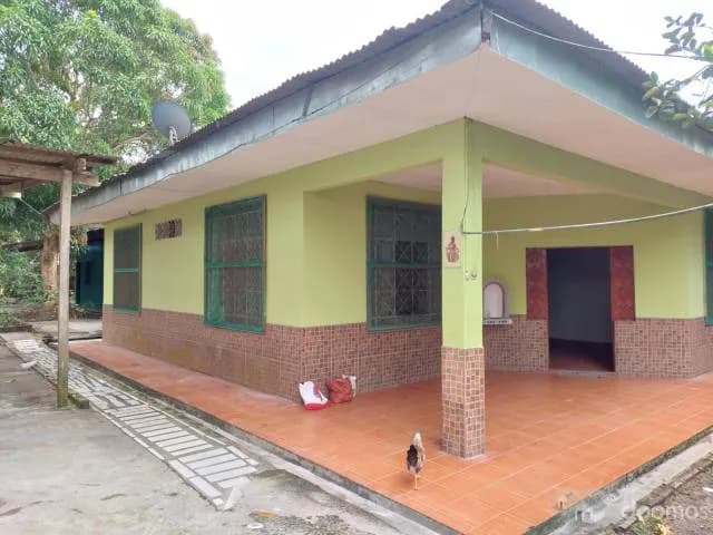 Alquilo  y/O. Vendo  960 m2  6 Dormitorios - 2