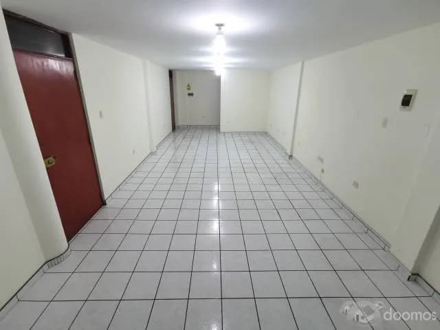 ALQUILER OFICINA COMERCIAL - EXCELENTE UBICACION – TRUJILLO - CERCA AL REAL PLAZA - 2