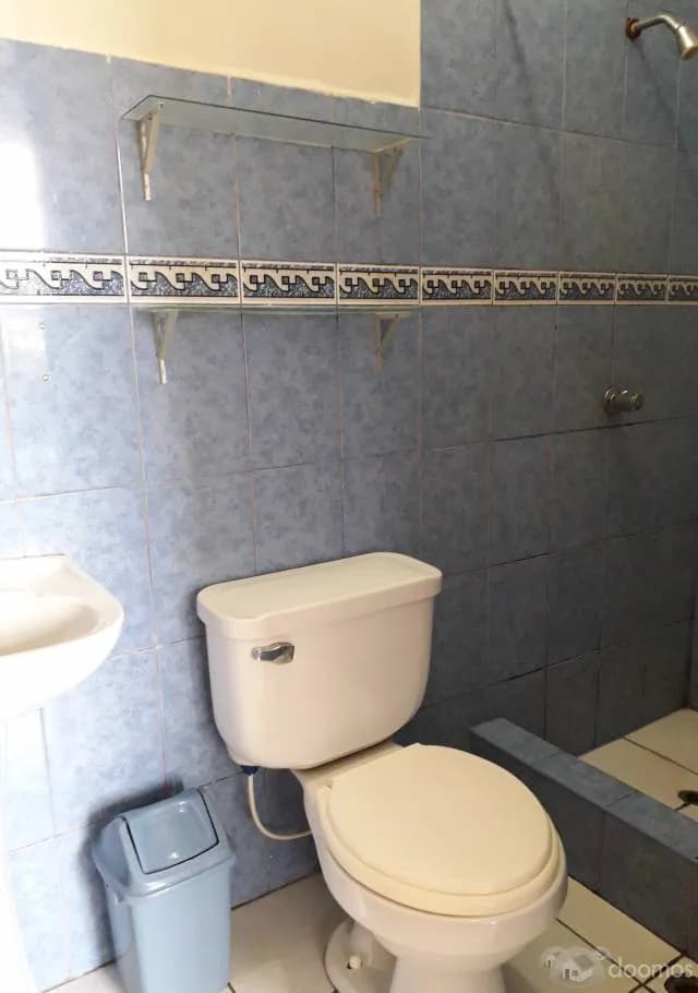 Alquilo 01 habitación en 3er piso - Centro Urbano de Pucallpa - 1