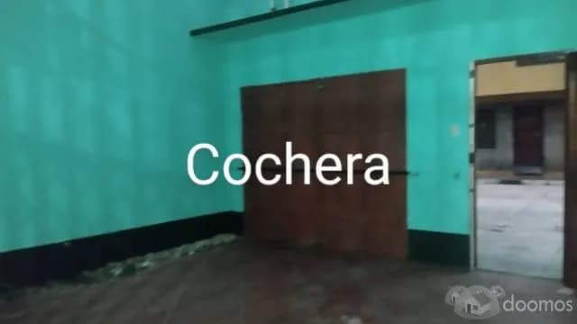 Venta de casa ,cochera  y céntrica $ 125,000 - 2