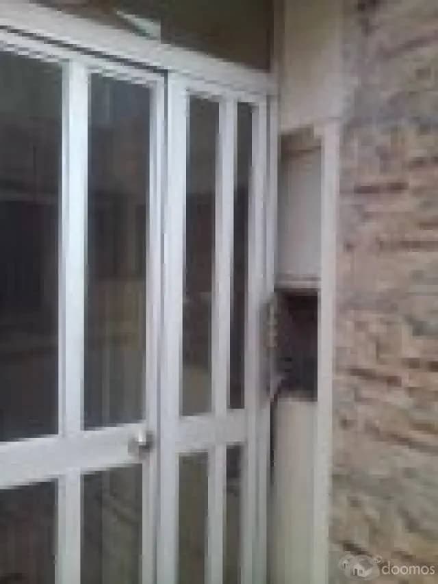 Alquilo inmueble céntrico de 80m con baño independiente servicios independientes a la Calle - 2