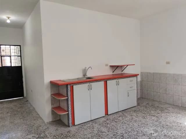 Se vende Casa, excelente Ubicación - 2