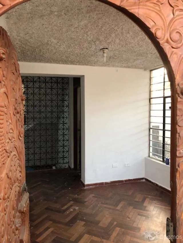 Alquilo amplia casa para vivienda o negocio - 2