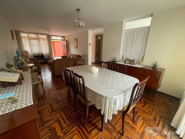 Venta de Casa 2 pisos a 1 cdra de Parque 200 Millas - 2