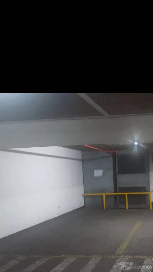 VENTA 02 ESTACIONAMIENTOS CENTRO EMPRESARIAL SAN ISIDRO - 2