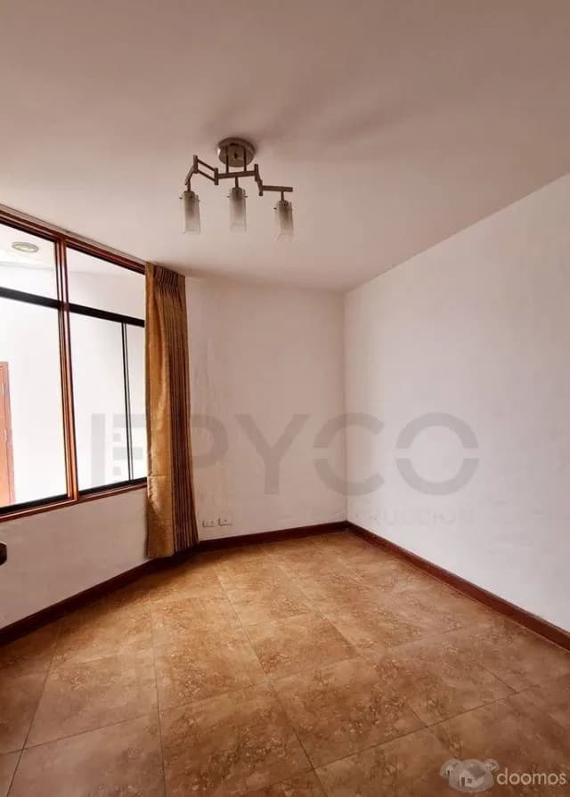 Alquiler Casa en el Golf 5 dormitorios 3 pisos - 1