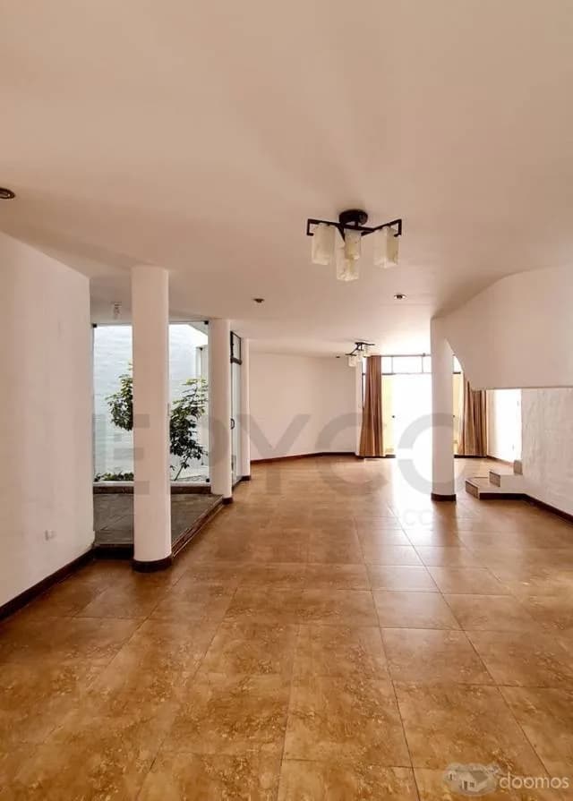 Alquiler Casa en el Golf 5 dormitorios 3 pisos - 2