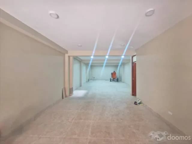 ALQUILO CASA LOCAL IDEAL PARA PERSONAL CON BAÑOS Y COCHERA - 1