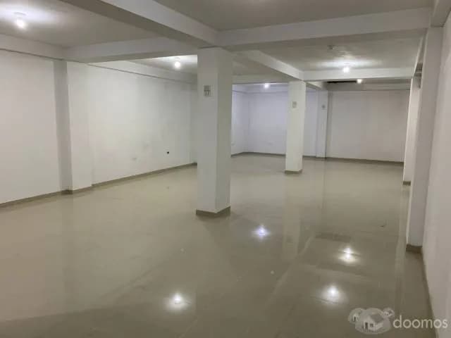 Se Alquila Local En Estreno Con Acabados, Para Oficina, Negocios Varios, En Urb. El Paraiso- Oquendo - 2