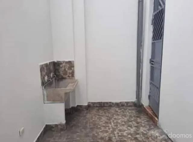 ALQUILER DE CASA 1RO PISO - 2