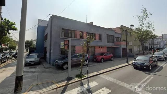 VENTA DE INMUEBLE EN ESQUINA - 1