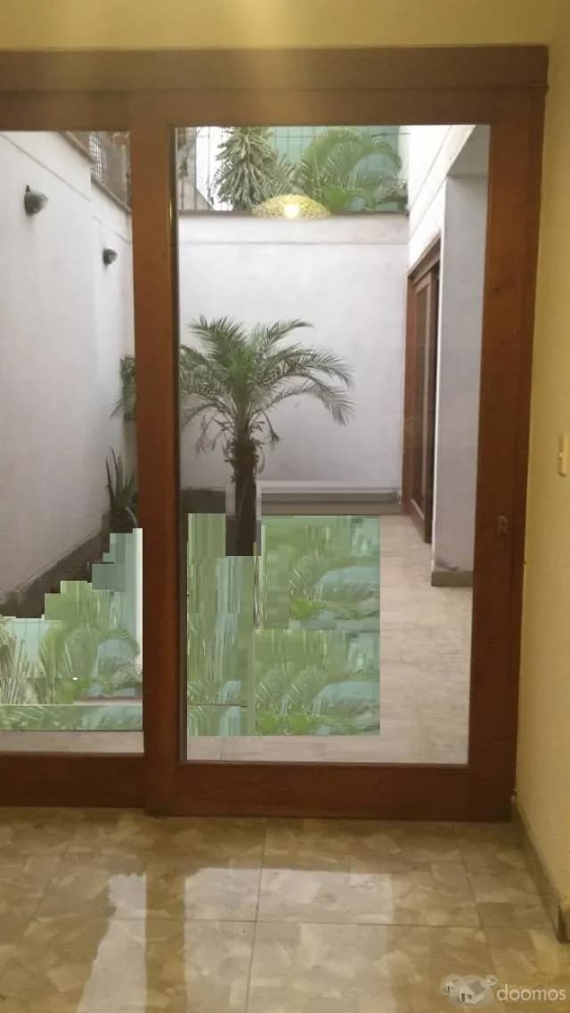 ALQUILO CASA MODERNA  3 PISOS 6 Dormitorios, 4Baños , 360m2 La Molina - 1