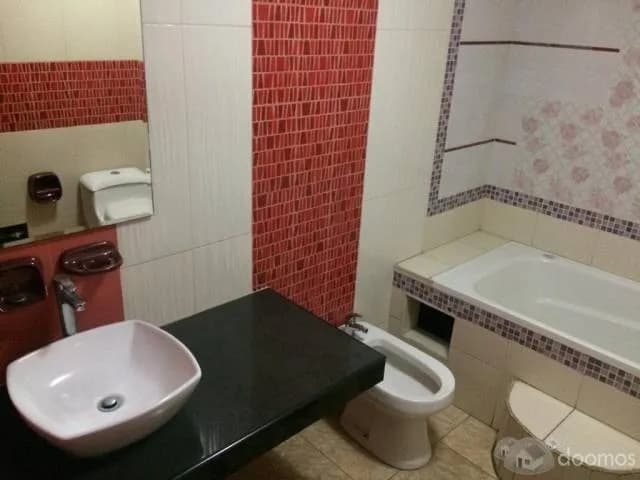 ALQUILO CASA MODERNA  3 PISOS 6 Dormitorios, 4Baños , 360m2 La Molina - 2