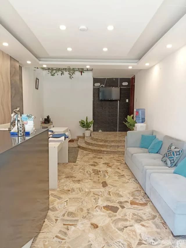 Alquiler de local comercial Todo primer piso en Urb. El Recreto Trujillo - 2