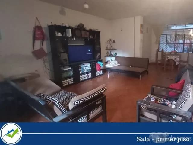 VENTA DE CASA EN CASTILLA, PIURA - 2