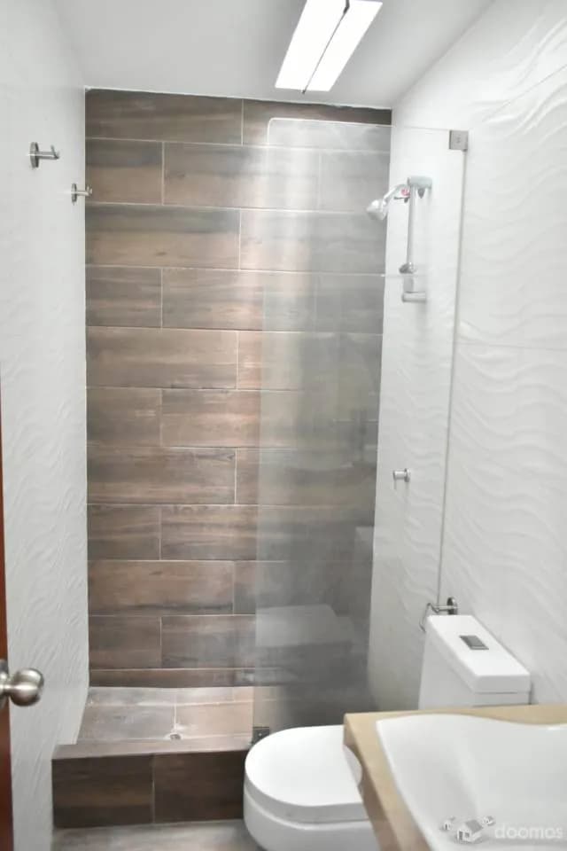 HERMOSA CASA +LOCAL COMERCIAL - 1