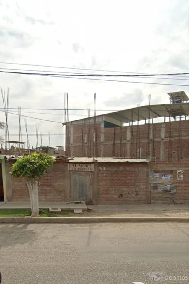 VENTA DE CASA EN ZONA CENTRICA DE SULLANA - 1