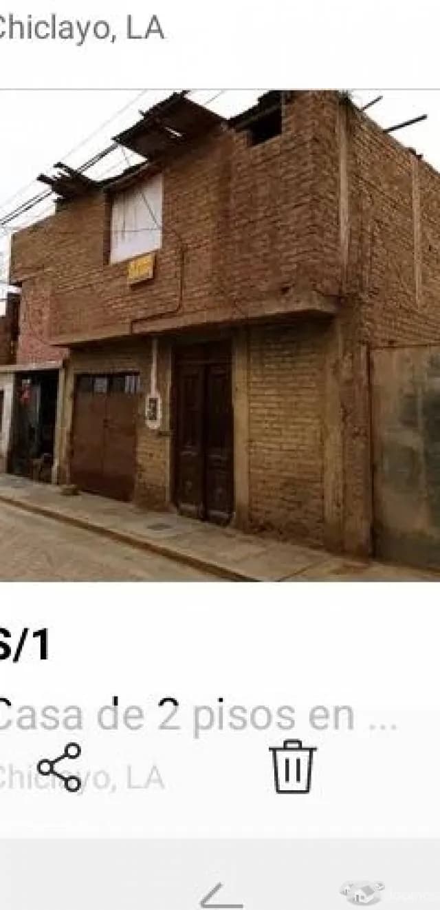 OPORTUNIDAD . SE VENDE UNA CASA EN MOSHOQUEQUE . - 1
