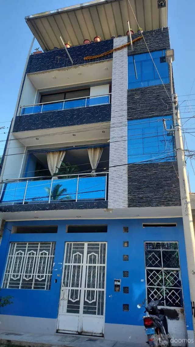 VENDO CASA DE ESTRENO DE 4 PISOS SEMI AMOBLADA - 1