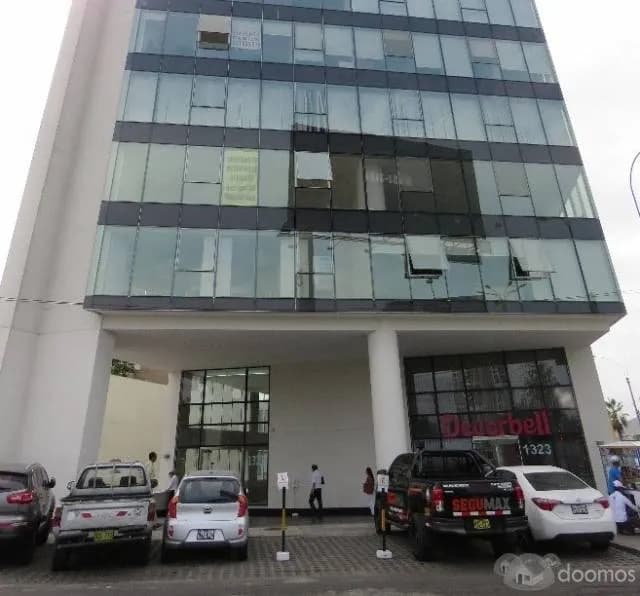 EN ALQUILER, ESTACIONAMIENTO EN EDIFICIO EMPRESARIAL, ESTRATÉGICA UBICACIÓN 12 m2 - 2