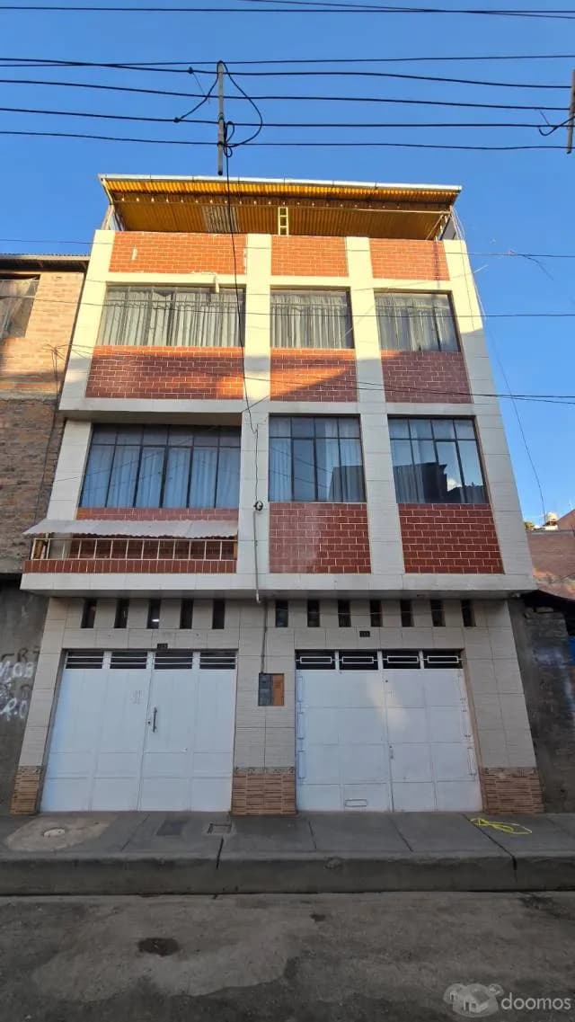 Propiedad con Local Comercial y Vivienda de 4 Pisos mas Azotea cerca al Mercado Malteria y Real Plaza - 2