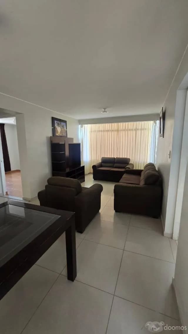 Se Alquila Departamento Semi Amoblado de 2 Dormitorios Frente al Parque Grau - 2