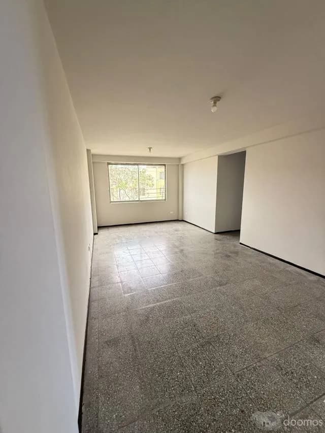 VENTA DEPARTAMENTO EN LA MEJOR UBICACIÓN DE LA URBANIZACIÓN - 2