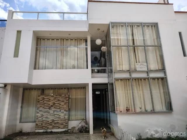 Se Vende Casa 2 Pisos en Condominio del Sol cerca al Fundo Porras - 2