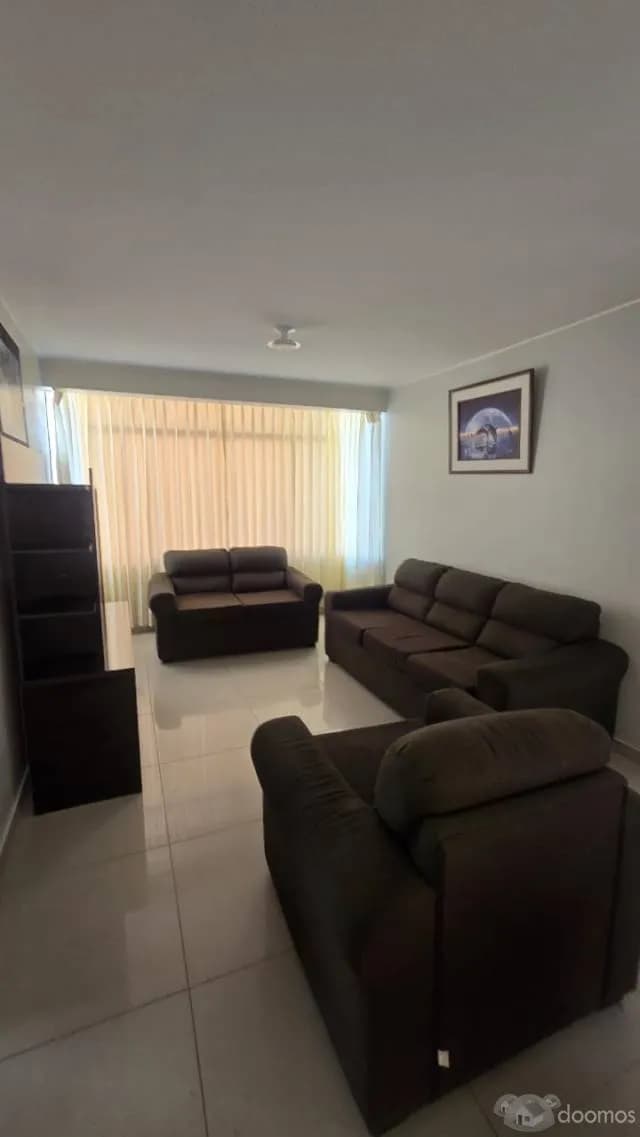 Se Alquila Departamento Semi Amoblado de 2 Dormitorios Frente al Parque Grau - 2