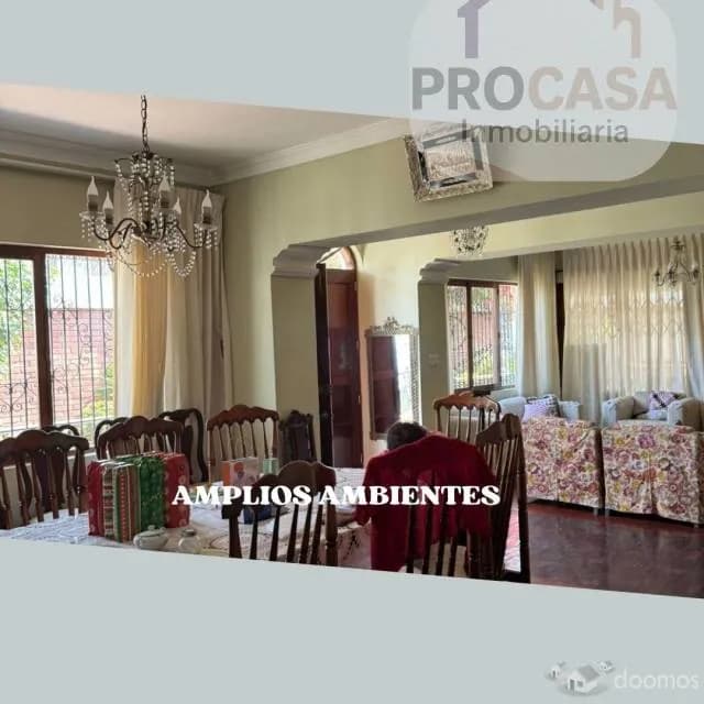 VENDO CASA COMO TERRENO – URB. LA MERCED III ETAPA - 1