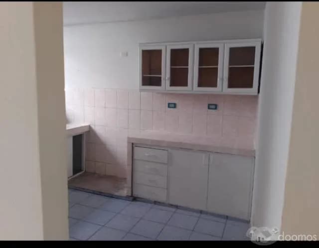 ALQUILO AMPLIO DEPARTAMENTO  CON COCHERA Y PATIO PISO 1 - 2