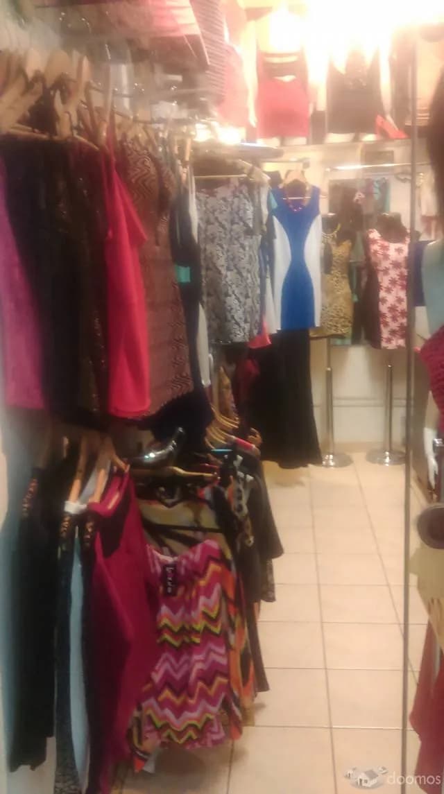 TRASPASO TDA ROPA DAMA - 2