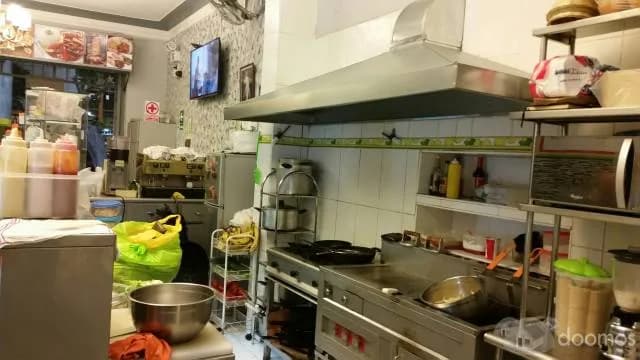 Se Traspasa Restaurante - Fuente de Soda - 2