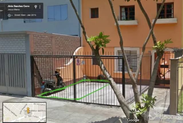 Cochera (estacionamiento) 24hrs en zona segura y estratégica de Jesús María - 1