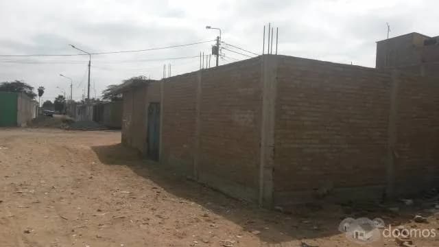SE VENDE UNA CASA/ UN LOTE EN CONSTRUCCION SALIDO DE BASES Y UN LOTE - 2