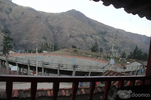 Ocasión remato casa de 2 pisos en avenida y plena esquina con 289 m2 - 2