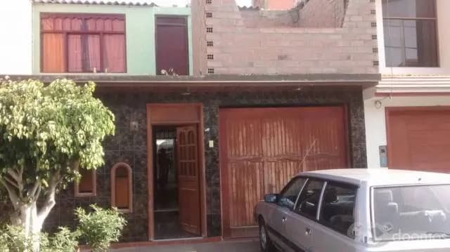 VENTA DE CASA BONITA DE DOS PISOS- - 1