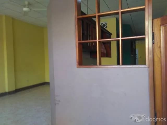 ALQUILO CASA CON TRES DORMITORIOS AMPLIA Y LAVANDERIA - 1