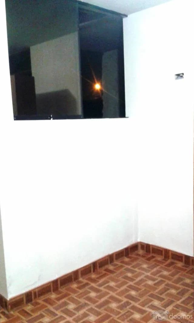 CUARTO PARA ESTUDIANTES FRENTE A LA UNIV. SAN LUIS GONZÁGA DE ICA - 2