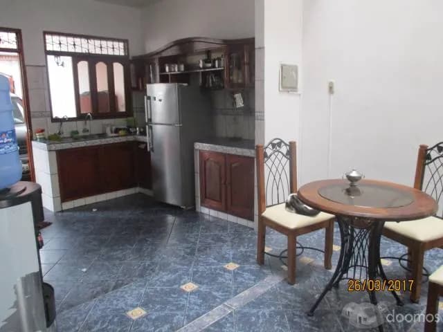 casa con piscina centrica,4 dormitorios y cochera $ 2,000 - 2