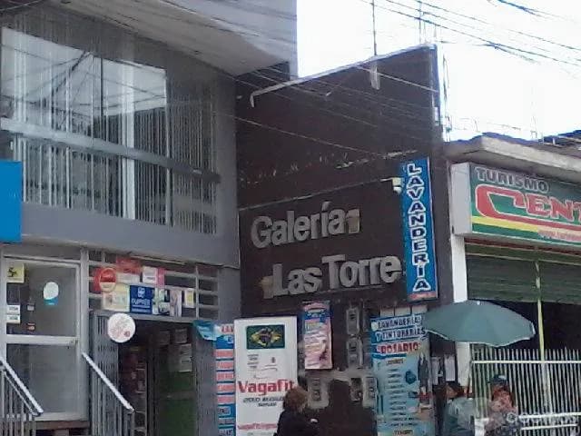 ALQUILO OFICINA EJECUTIVA  Jr. Ayacucho No.- 282 Galería Las Torres. - 1