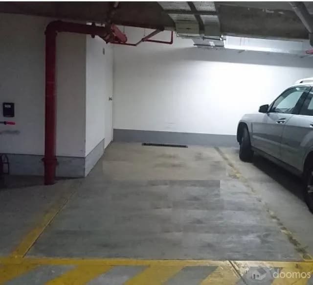 Alquiler de cochera con acceso independiente 24 horas. - 1