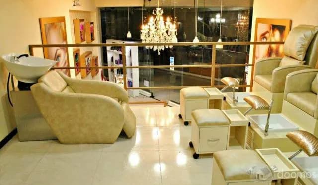 EXCELENTE OPORTUNIDAD DE NEGOCIO–TRASPASO SALON DE BELLEZA - 2