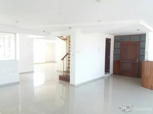 LUJOSO PENTHOUSE EDIFICIO VARO EN VENTA Jr. Los Rosales N° 251  El Tambo Huancayo - 2