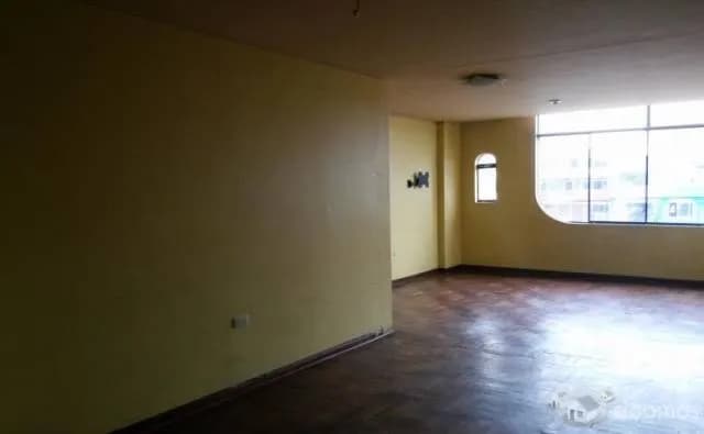 ALQUILO AMPLIA OFICINA - 1