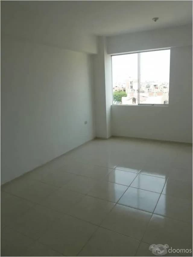 ALQUILO OFICINAS 70 145m2 PARA EMPRESA AV LARCO CUADRA 4 FRENTE AL COLEGIO SAN VICENTE DE PAUL - 2