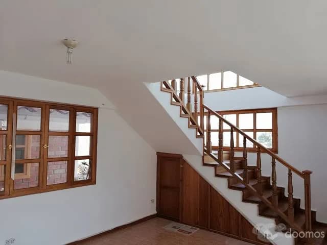 aLquilo bonita casa en urb santa maria Cusco - 1